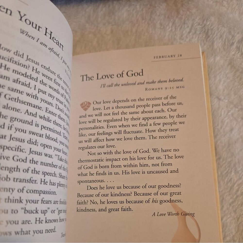 Books - Picture 3 of 5